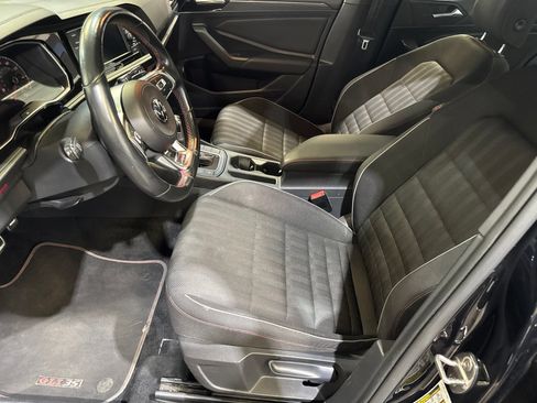 Used 2019 Volkswagen Jetta GLI FWD image 18