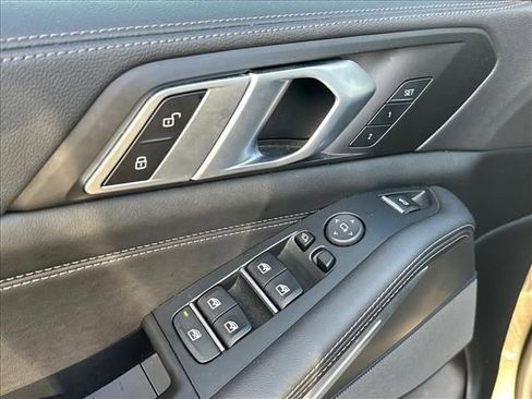 Used 2023 BMW X5 xDrive40i w/ M Sport Package AWD/4WD image 21