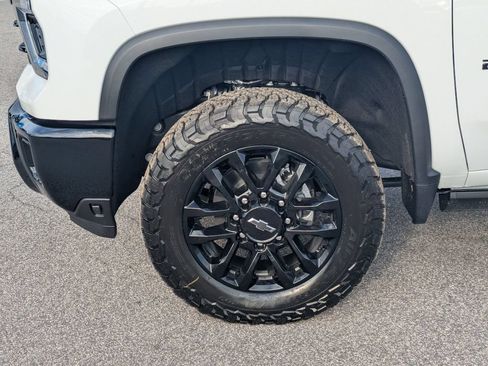 New 2026 Chevrolet Silverado 2500 LTZ w/ LTZ Plus Package AWD/4WD image 8