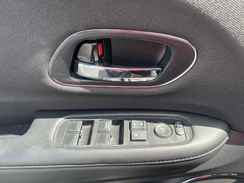 Used 2022 Honda HR-V EX image 15