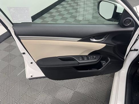 Used 2016 Honda Civic EX image 9