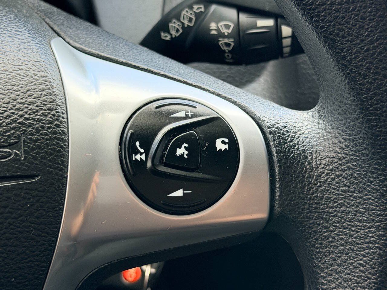 Used 2014 Ford Focus SE FWD image 29