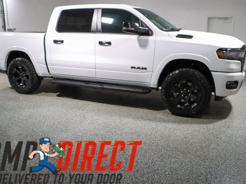 Used 2025 RAM 1500 Big Horn AWD/4WD image 7