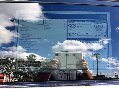 New 2026 Land Rover Range Rover Velar Dynamic SE image 14