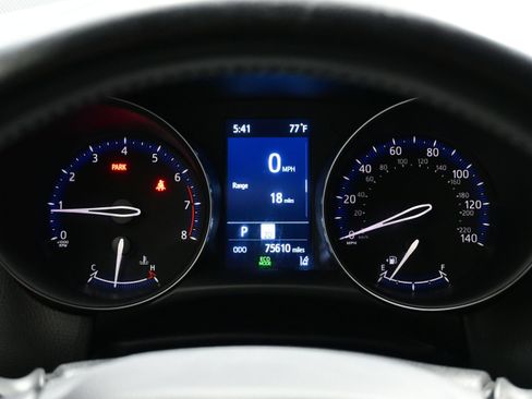 Used 2021 Toyota C-HR XLE FWD image 23