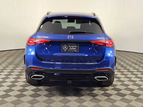 New 2025 Mercedes-Benz GLC 300 4MATIC image 4