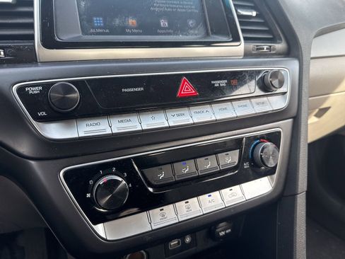 Used 2018 Hyundai Sonata SE image 19