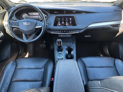 Used 2023 Cadillac XT4 Premium Luxury image 23