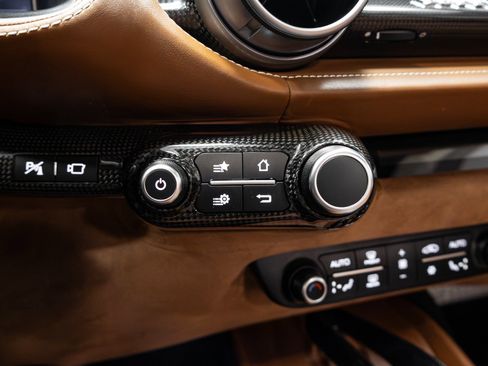 Used 2021 Ferrari 812 GTS image 70