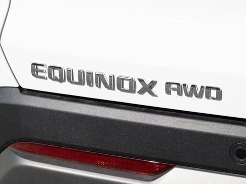 New 2026 Chevrolet Equinox LT w/ Safety and Technology Package image 12