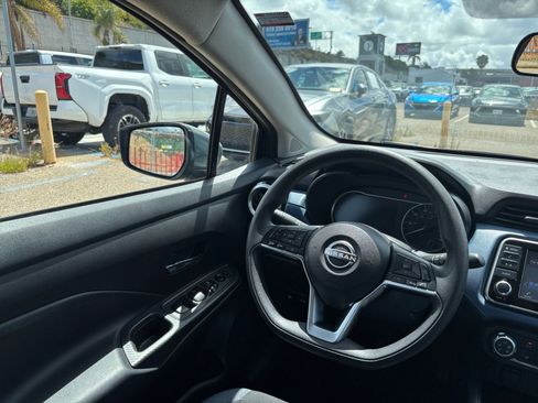 Used 2025 Nissan Versa SV FWD image 32
