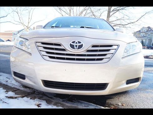 Used 2008 Toyota Camry XLE image 1