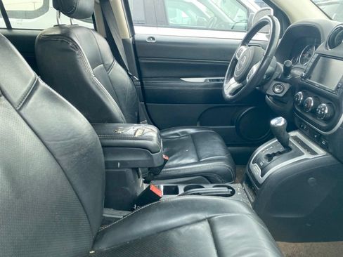 Used 2017 Jeep Compass High Altitude AWD/4WD image 7