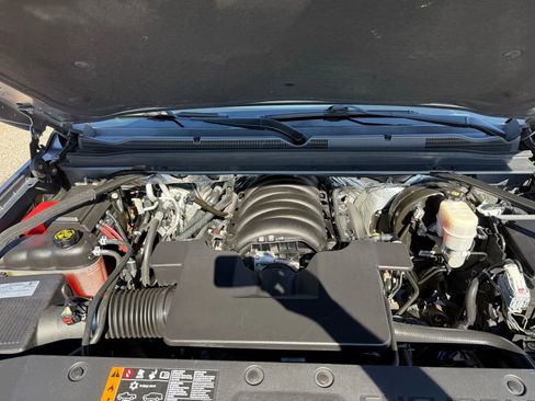 Used 2018 Chevrolet Tahoe LT image 10