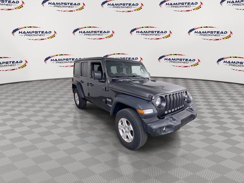 Used 2019 Jeep Wrangler Unlimited Sport S AWD/4WD image 2