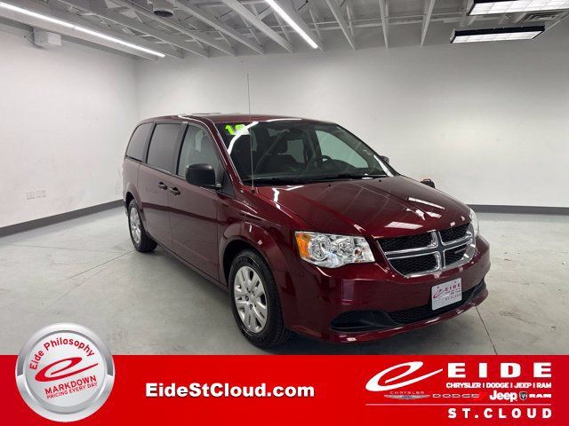 Used 2019 Dodge Grand Caravan SE w/ UConnect Hands-Free Group FWD image 1
