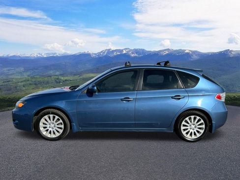 Used 2010 Subaru Impreza 2.5i Premium AWD/4WD image 2