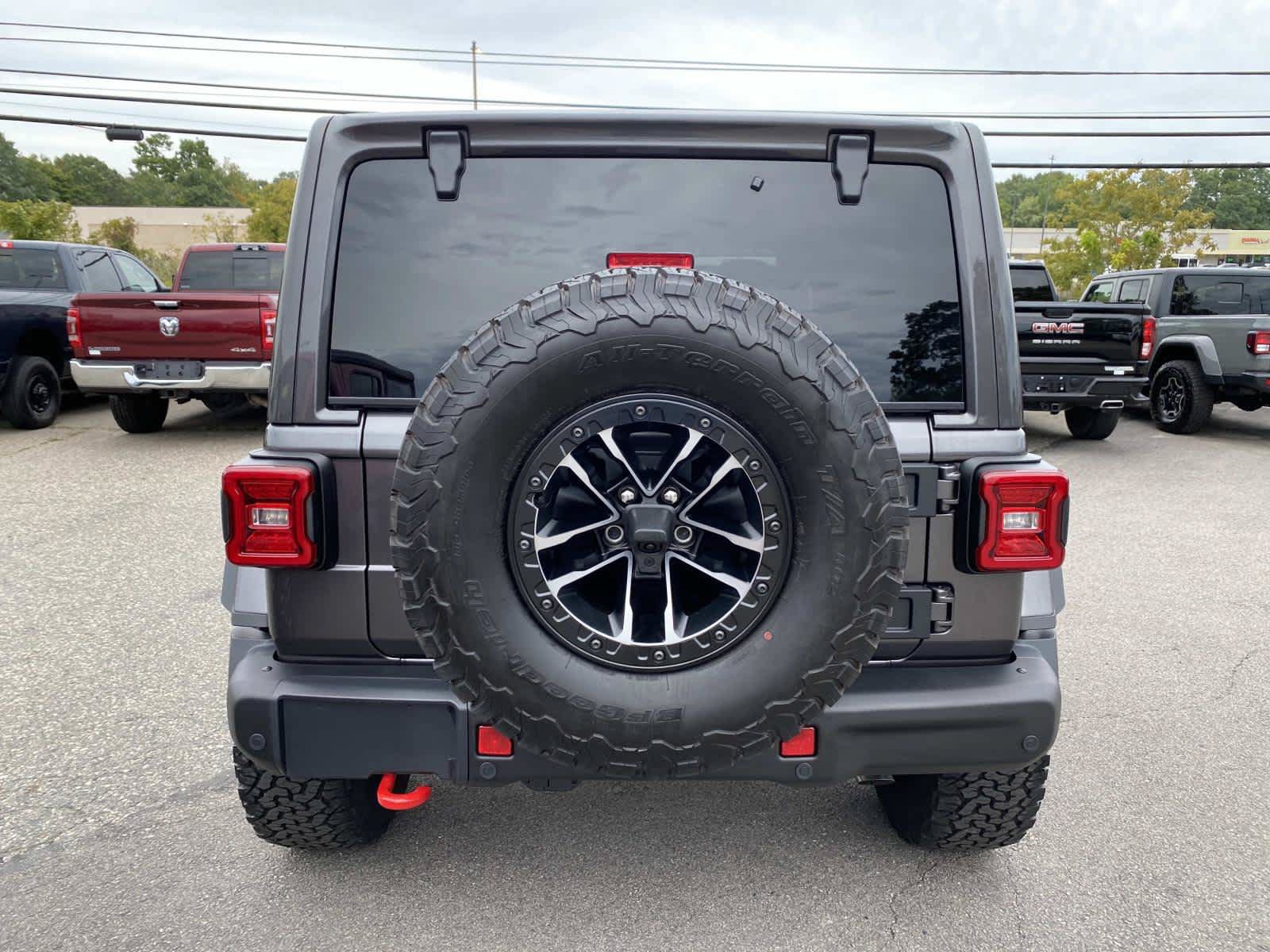 Certified 2026 Jeep Wrangler Unlimited Rubicon AWD/4WD image 4