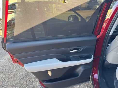 Used 2025 Toyota Grand Highlander FWD image 13