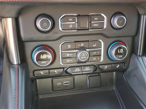 Certified 2024 Chevrolet Suburban RST w/ Luxury Package image 20