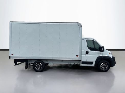 Used 2024 RAM ProMaster 3500 w/ Quick Order Package 22G SLT FWD image 2