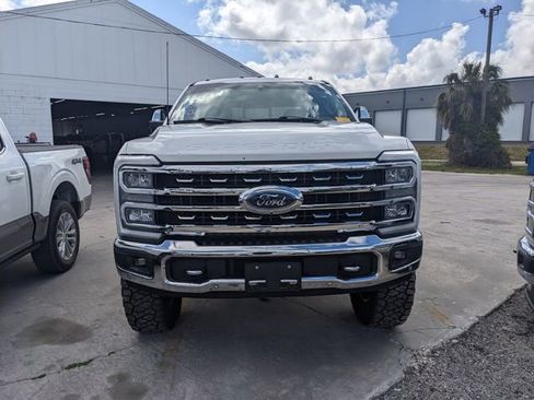 Used 2023 Ford F350 Lariat w/ Lariat Ultimate Package AWD/4WD image 2