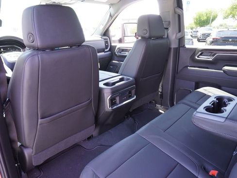 New 2025 GMC Sierra 2500 SLT w/ SLT Convenience Package image 11