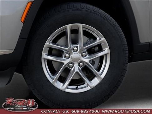 New 2026 Jeep Grand Cherokee L Laredo AWD/4WD image 9