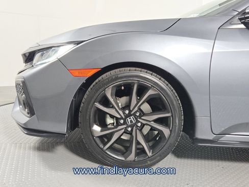 Used 2018 Honda Civic Sport image 11