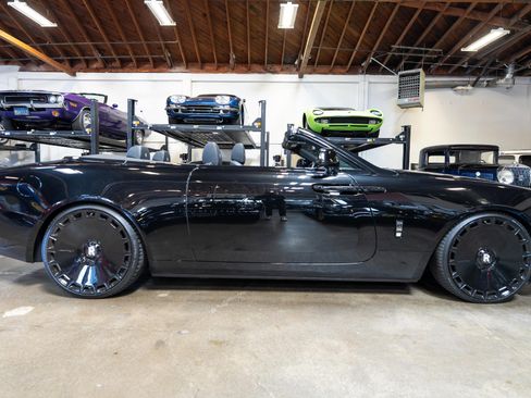 Used 2020 Rolls-Royce Dawn image 46