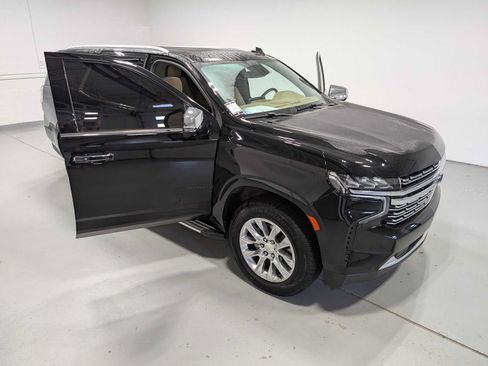 Used 2023 Chevrolet Tahoe Premier AWD/4WD image 17