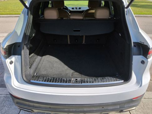 Used 2019 Porsche Cayenne image 43