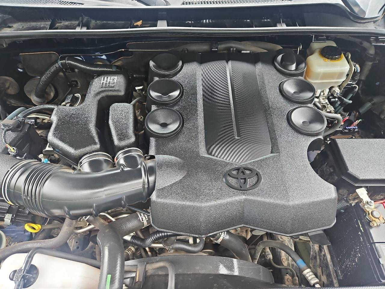 Used 2014 Toyota 4Runner SR5 AWD/4WD image 36