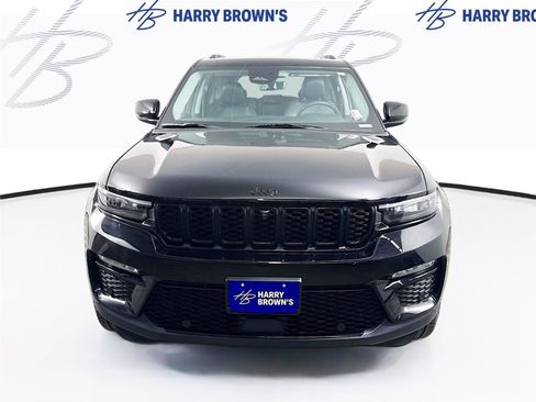 Used 2023 Jeep Grand Cherokee Limited w/ Luxury Tech Group II AWD/4WD image 29