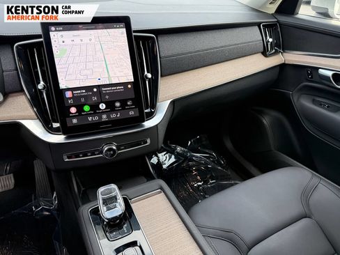 Used 2025 Volvo XC90 B6 Plus AWD/4WD image 20