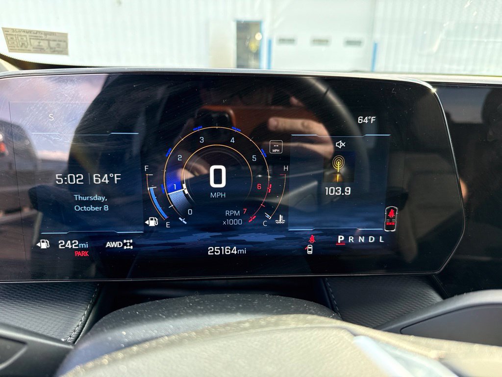 Used 2026 Chevrolet Equinox LT AWD/4WD image 10