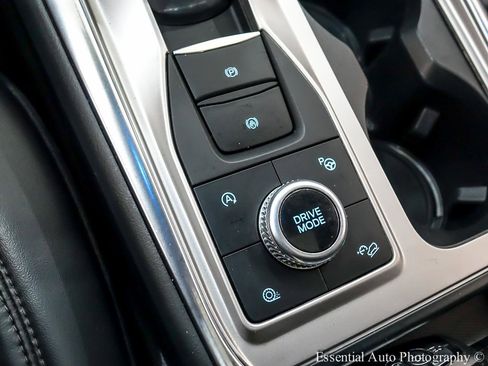 Used 2020 Ford Explorer Platinum w/ Premium Technology Package image 27