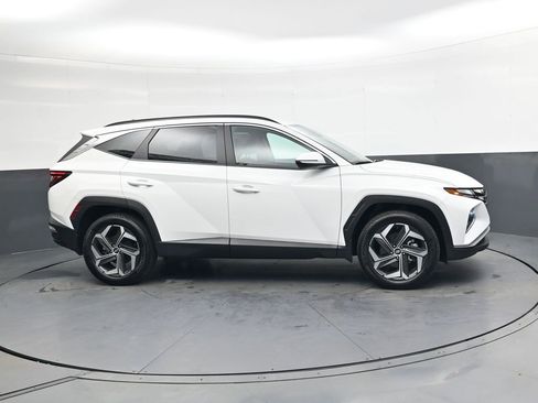 Used 2023 Hyundai Tucson SEL w/ Convenience Package image 3