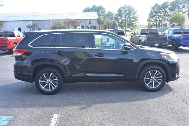 Used 2018 Toyota Highlander XLE FWD image 4