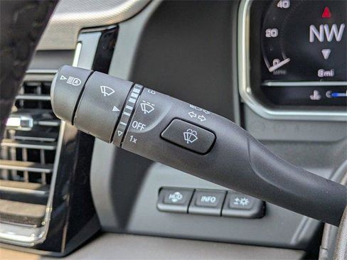 New 2025 GMC Sierra 2500 Denali w/ Denali Reserve Package image 34