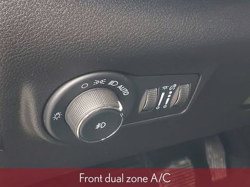 Used 2023 Jeep Compass Limited w/ Elite Group AWD/4WD image 18