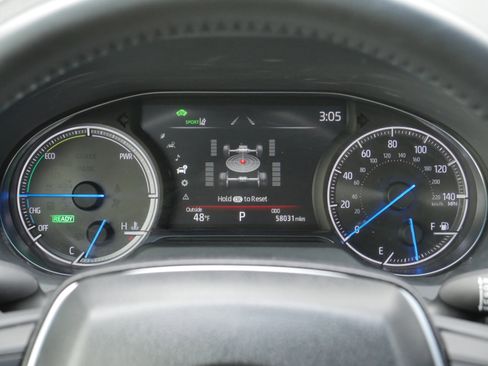 Used 2022 Toyota Venza XLE AWD/4WD image 7