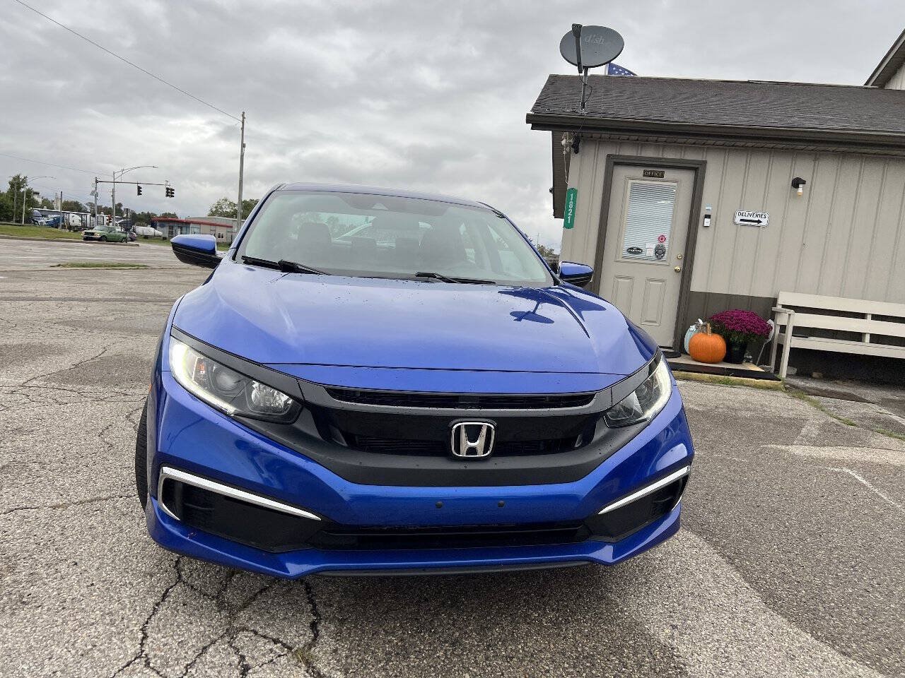 Used 2019 Honda Civic LX image 4