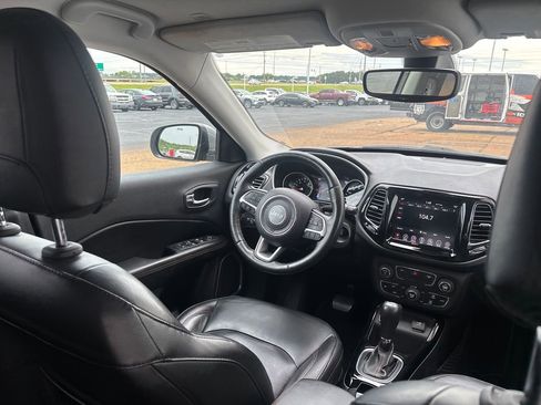 Used 2019 Jeep Compass Limited FWD image 27