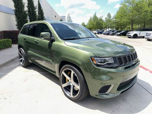 Used 2021 Jeep Grand Cherokee Trackhawk w/ Trailer Tow Group IV image 3