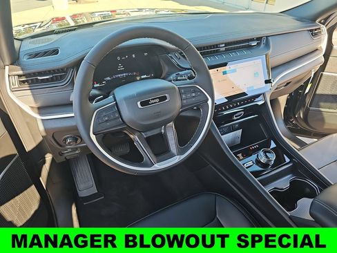 New 2026 Jeep Grand Cherokee L Limited w/ Limited Altitude Package AWD/4WD image 17
