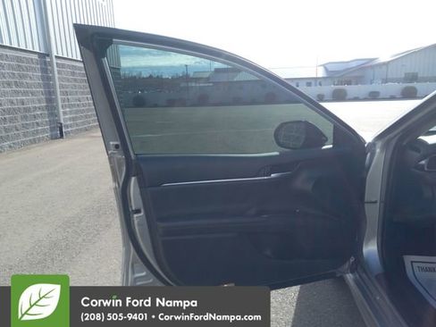 Used 2023 Toyota Camry XSE image 10