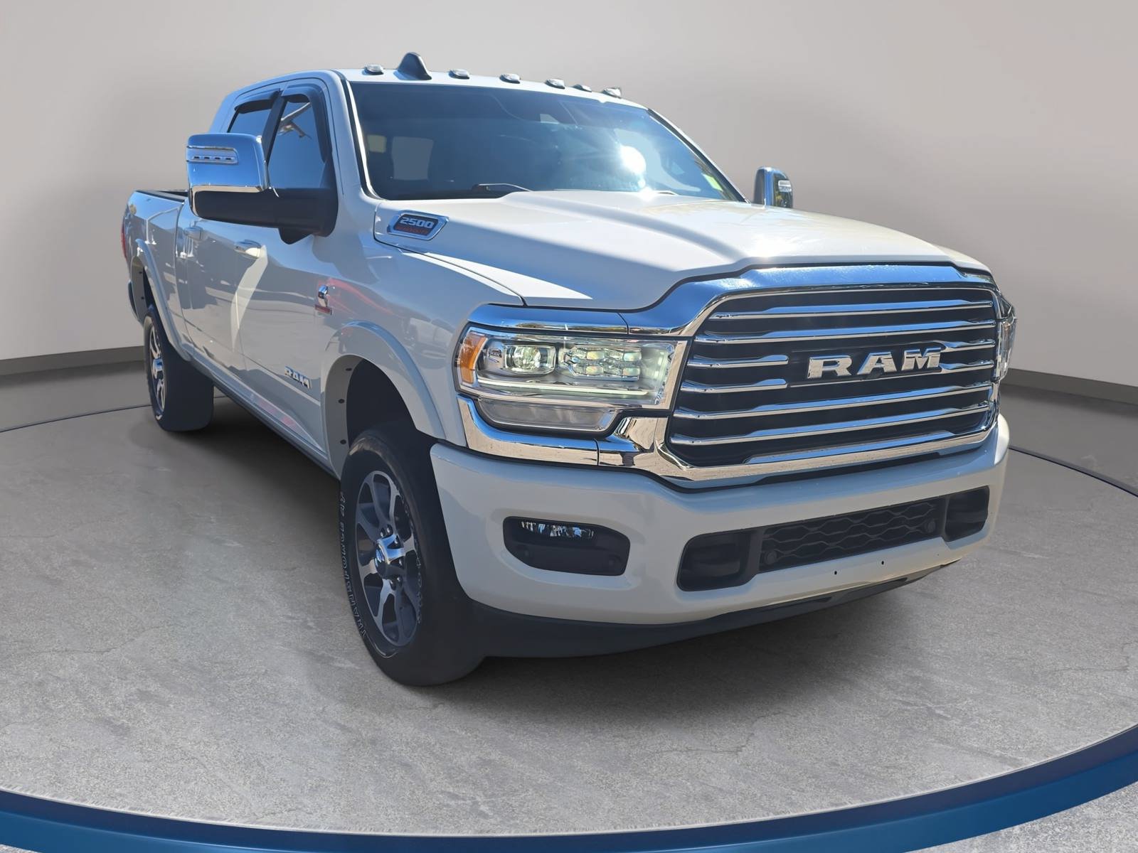 Used 2024 RAM 2500 Limited w/ Safety Group AWD/4WD image 3
