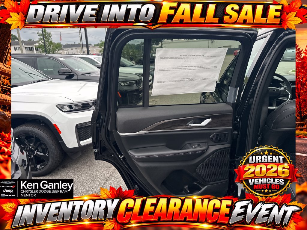 New 2026 Jeep Grand Cherokee Limited w/ Limited Altitude Package AWD/4WD image 19