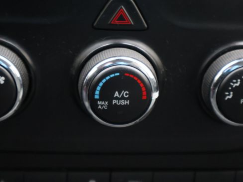 Used 2016 RAM 2500 SLT image 28